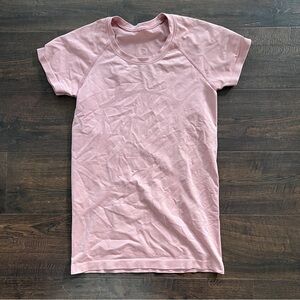 Lululemon Swiftly Tech Short-Sleeve Shirt - size 6